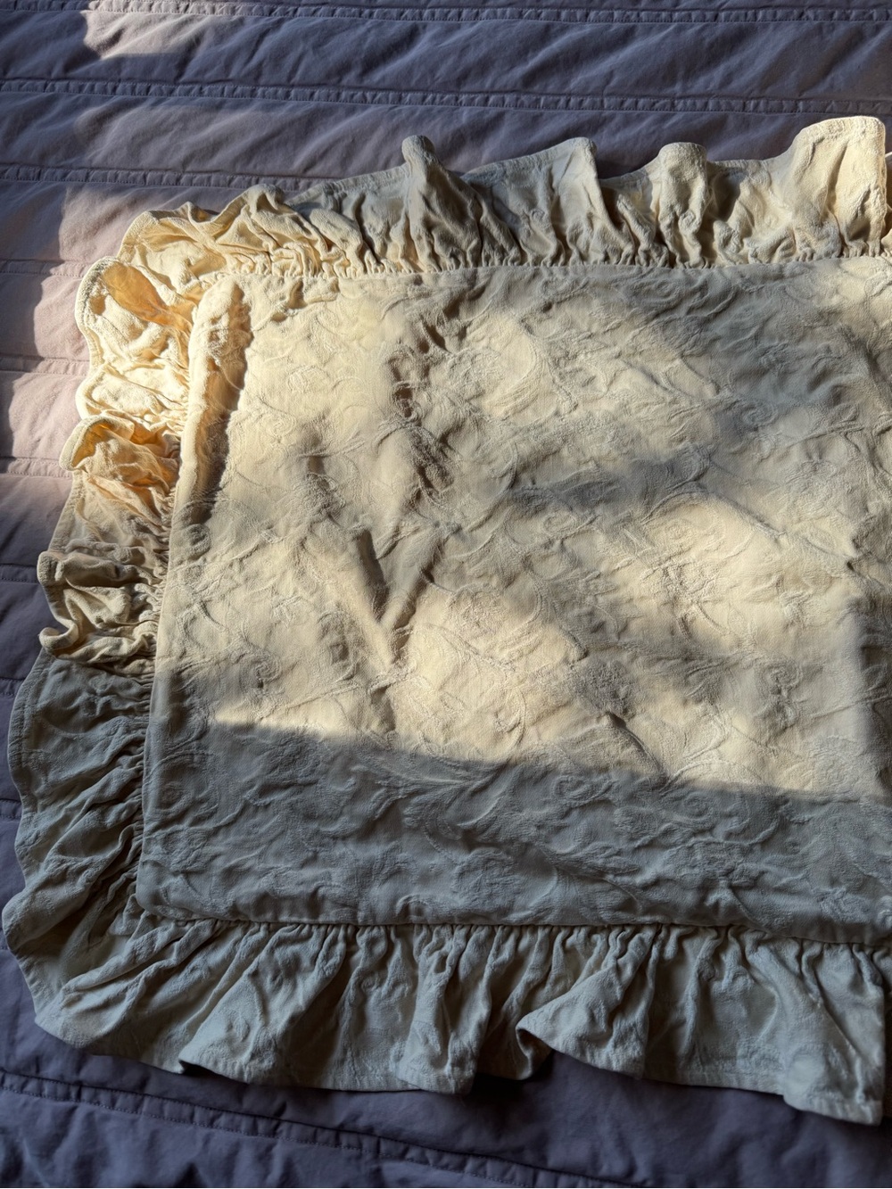 Vtg Ralph Lauren Pillow Sham Ruffles Textured Jacquard Floral Pattern Cream King - Picture 5 of 10